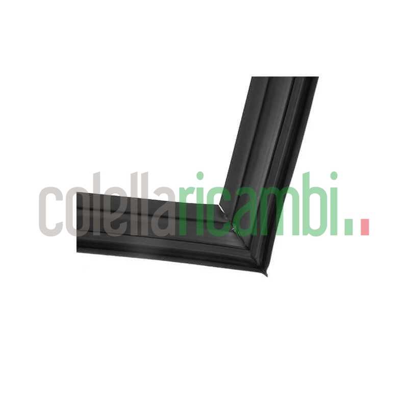 Guarnizione magnetica per la porta del congelatore Electrolux 2426448235