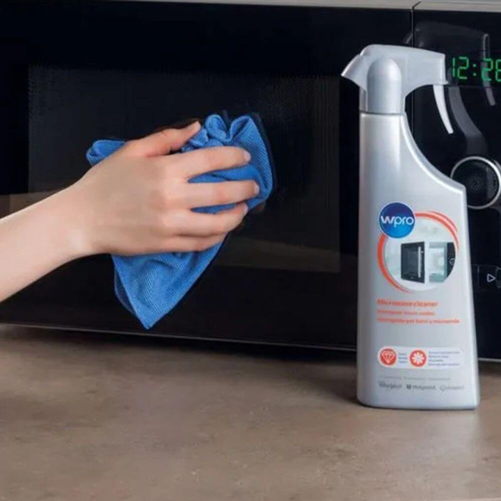 Detergente igienizzante per forni microonde WPRO 484000008424